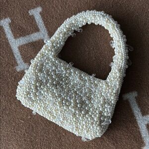 NWT Elegant Pearl Beaded Handbag